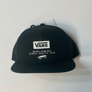 Vans Boy’s  Black Skater Hat, Adjustable Pressed Snap, New Condition w/ Tag.